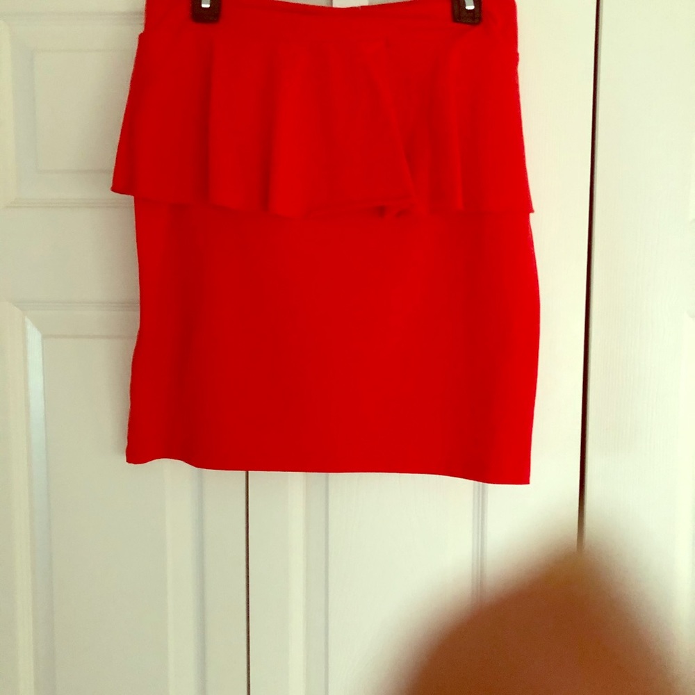 Tomato miniskirt
